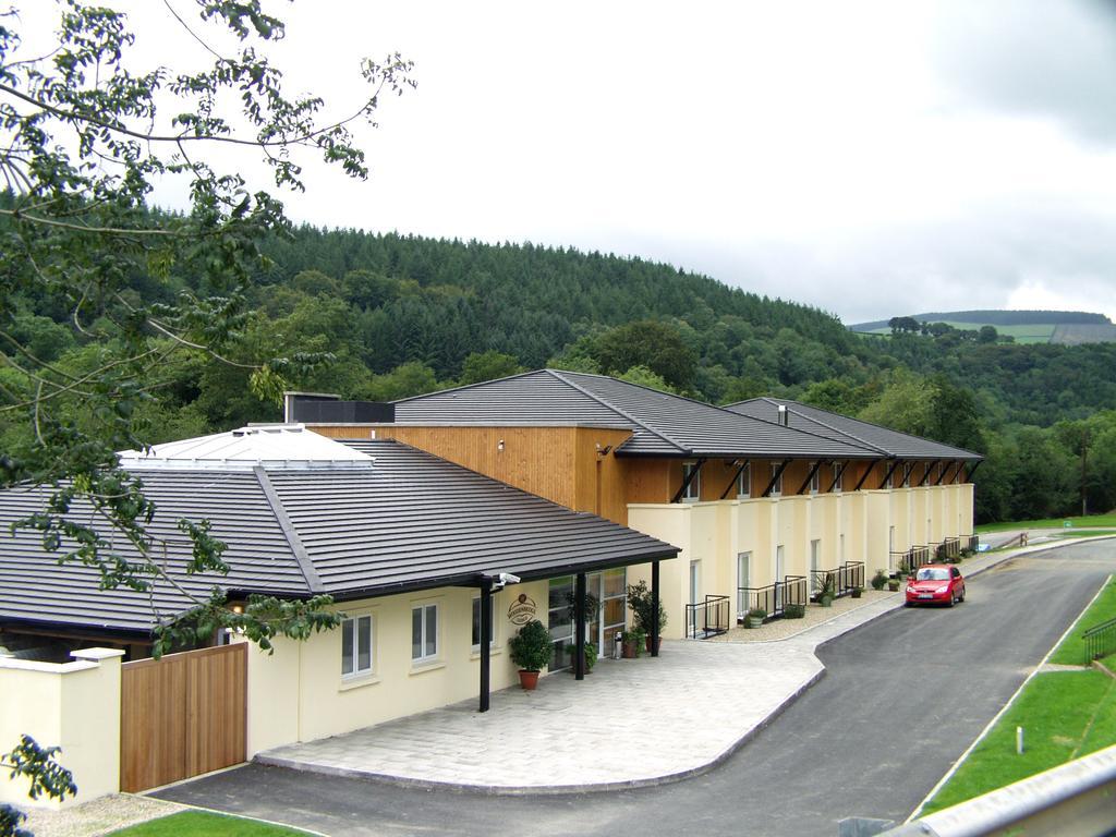 The At Woodenbridge Hotel